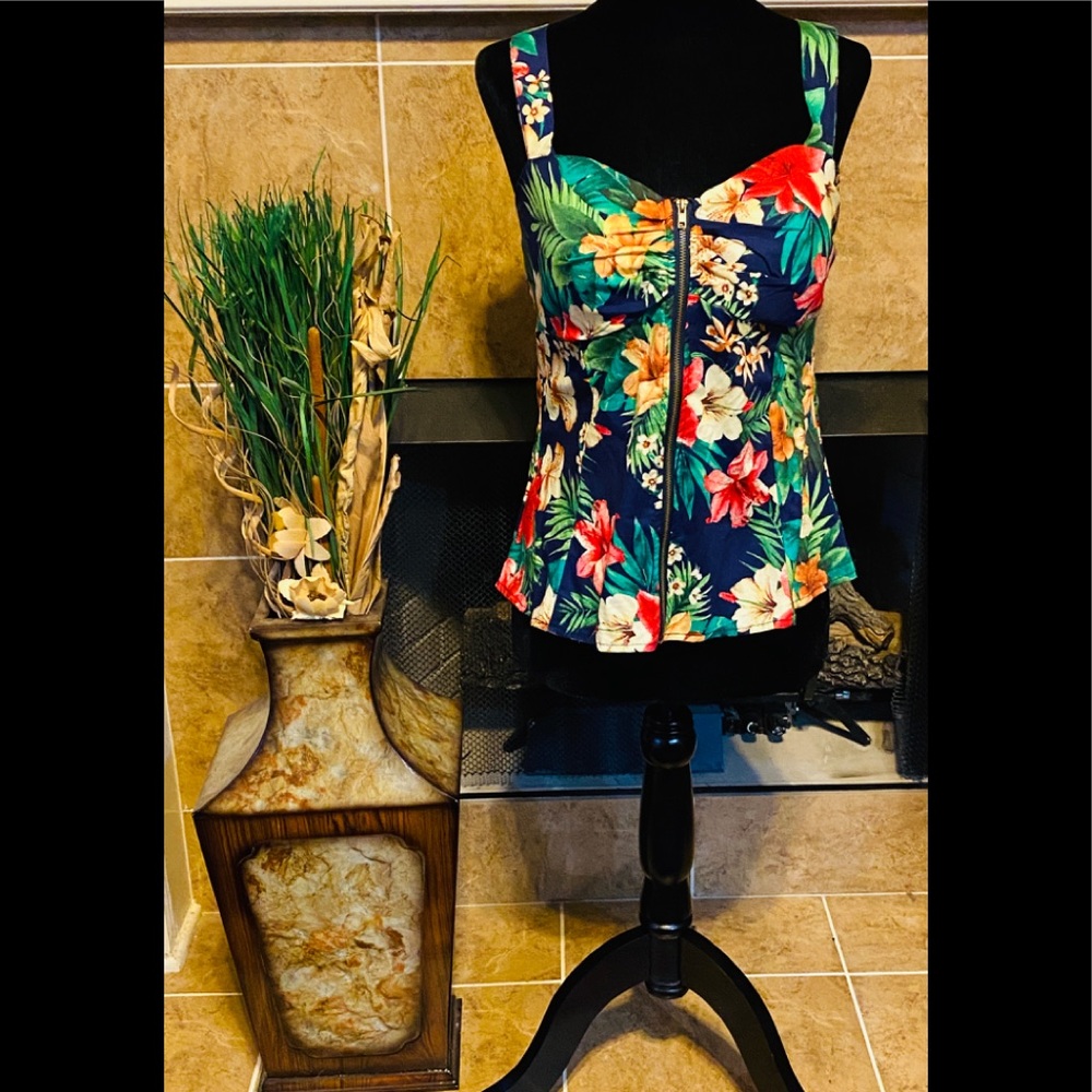 Floral top